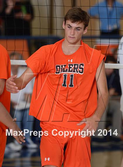 Thumbnail 3 in Huntington Beach vs. Loyola (CIF SoCal D1 Regional Final) photogallery.