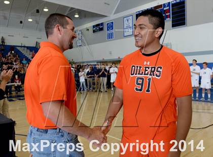 Thumbnail 3 in Huntington Beach vs. Loyola (CIF SoCal D1 Regional Final) photogallery.