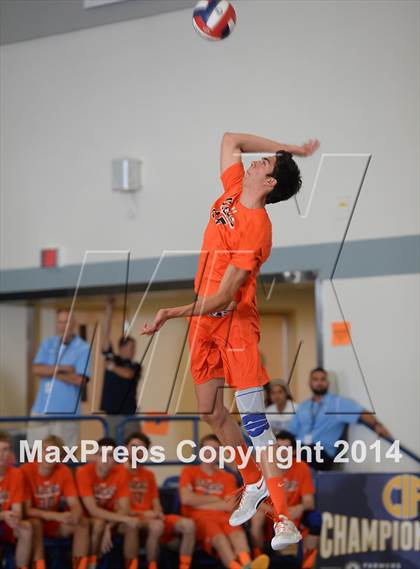 Thumbnail 3 in Huntington Beach vs. Loyola (CIF SoCal D1 Regional Final) photogallery.
