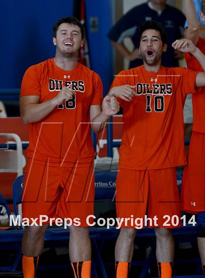 Thumbnail 1 in Huntington Beach vs. Loyola (CIF SoCal D1 Regional Final) photogallery.
