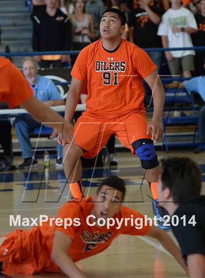 Thumbnail 3 in Huntington Beach vs. Loyola (CIF SoCal D1 Regional Final) photogallery.