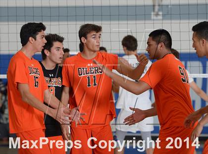 Thumbnail 3 in Huntington Beach vs. Loyola (CIF SoCal D1 Regional Final) photogallery.