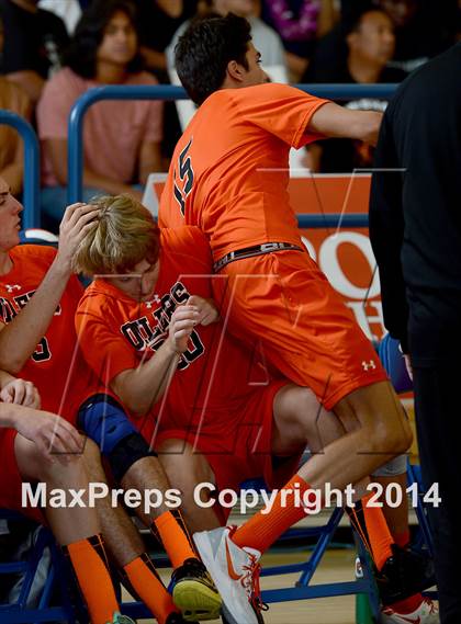 Thumbnail 1 in Huntington Beach vs. Loyola (CIF SoCal D1 Regional Final) photogallery.