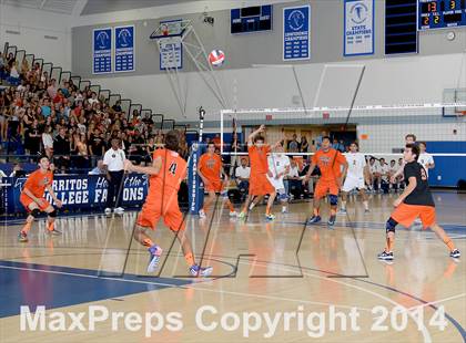 Thumbnail 2 in Huntington Beach vs. Loyola (CIF SoCal D1 Regional Final) photogallery.