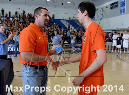Thumbnail 1 in Huntington Beach vs. Loyola (CIF SoCal D1 Regional Final) photogallery.