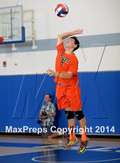 Thumbnail 3 in Huntington Beach vs. Loyola (CIF SoCal D1 Regional Final) photogallery.