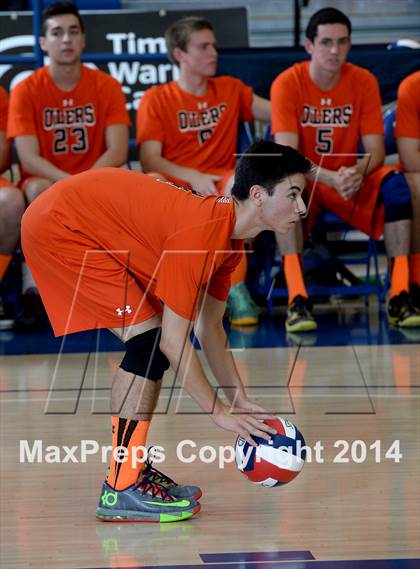 Thumbnail 1 in Huntington Beach vs. Loyola (CIF SoCal D1 Regional Final) photogallery.