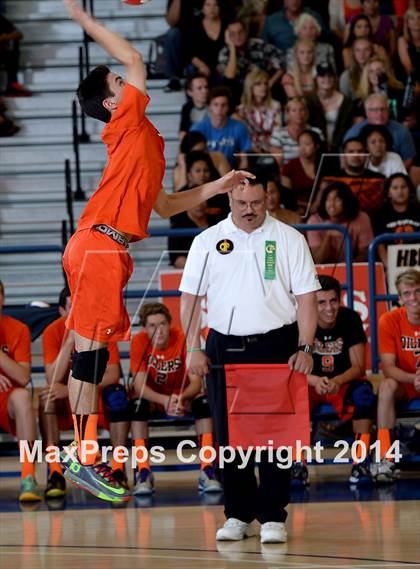 Thumbnail 3 in Huntington Beach vs. Loyola (CIF SoCal D1 Regional Final) photogallery.