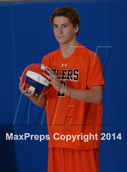Thumbnail 2 in Huntington Beach vs. Loyola (CIF SoCal D1 Regional Final) photogallery.