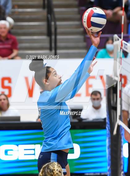 Thumbnail 2 in Marymount @ Hamilton - GEICO Girls Invitational photogallery.