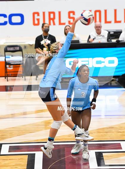 Thumbnail 3 in Marymount @ Hamilton - GEICO Girls Invitational photogallery.
