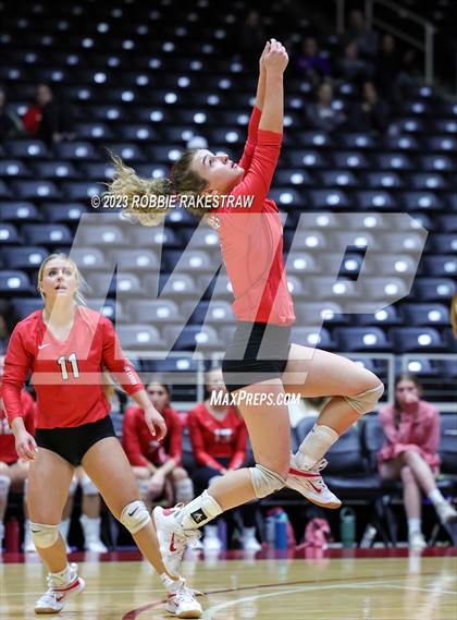 Thumbnail 1 in Columbus vs. Gunter (UIL 3A Volleyball Semifinal) photogallery.