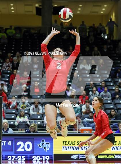 Thumbnail 3 in Columbus vs. Gunter (UIL 3A Volleyball Semifinal) photogallery.