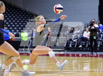 Thumbnail 3 in Columbus vs. Gunter (UIL 3A Volleyball Semifinal) photogallery.