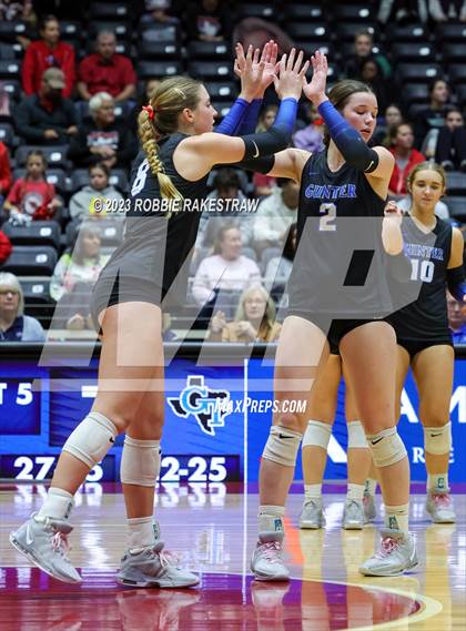 Thumbnail 3 in Columbus vs. Gunter (UIL 3A Volleyball Semifinal) photogallery.