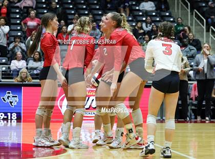 Thumbnail 2 in Columbus vs. Gunter (UIL 3A Volleyball Semifinal) photogallery.