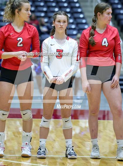 Thumbnail 1 in Columbus vs. Gunter (UIL 3A Volleyball Semifinal) photogallery.