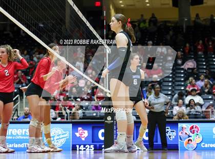 Thumbnail 3 in Columbus vs. Gunter (UIL 3A Volleyball Semifinal) photogallery.