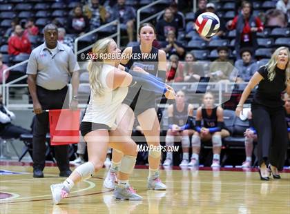 Thumbnail 1 in Columbus vs. Gunter (UIL 3A Volleyball Semifinal) photogallery.