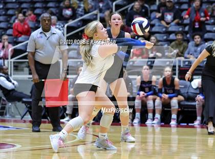 Thumbnail 2 in Columbus vs. Gunter (UIL 3A Volleyball Semifinal) photogallery.