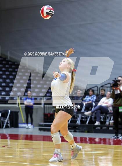 Thumbnail 3 in Columbus vs. Gunter (UIL 3A Volleyball Semifinal) photogallery.