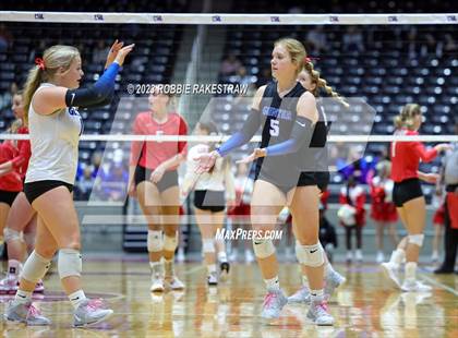 Thumbnail 3 in Columbus vs. Gunter (UIL 3A Volleyball Semifinal) photogallery.