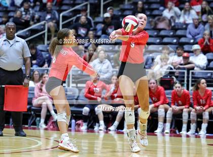 Thumbnail 1 in Columbus vs. Gunter (UIL 3A Volleyball Semifinal) photogallery.