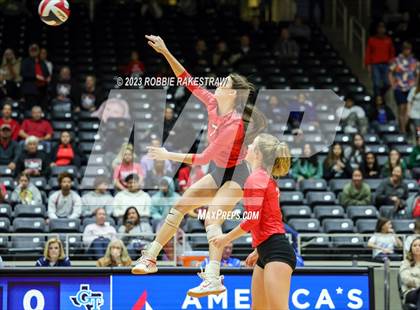 Thumbnail 2 in Columbus vs. Gunter (UIL 3A Volleyball Semifinal) photogallery.