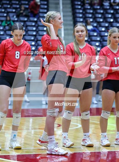 Thumbnail 1 in Columbus vs. Gunter (UIL 3A Volleyball Semifinal) photogallery.