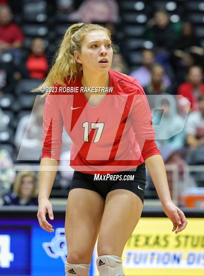 Thumbnail 2 in Columbus vs. Gunter (UIL 3A Volleyball Semifinal) photogallery.