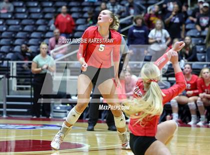 Thumbnail 3 in Columbus vs. Gunter (UIL 3A Volleyball Semifinal) photogallery.