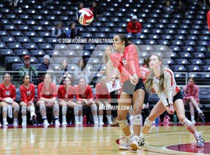 Thumbnail 2 in Columbus vs. Gunter (UIL 3A Volleyball Semifinal) photogallery.