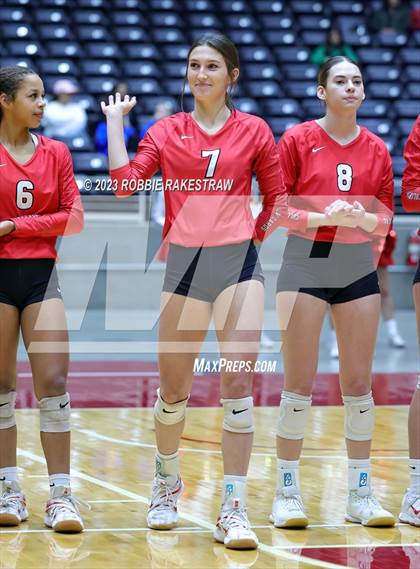 Thumbnail 2 in Columbus vs. Gunter (UIL 3A Volleyball Semifinal) photogallery.