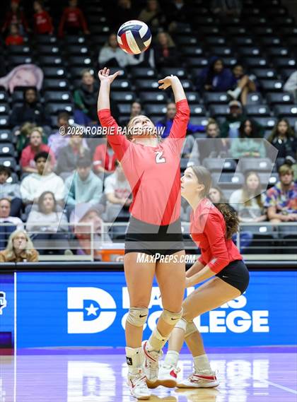 Thumbnail 3 in Columbus vs. Gunter (UIL 3A Volleyball Semifinal) photogallery.