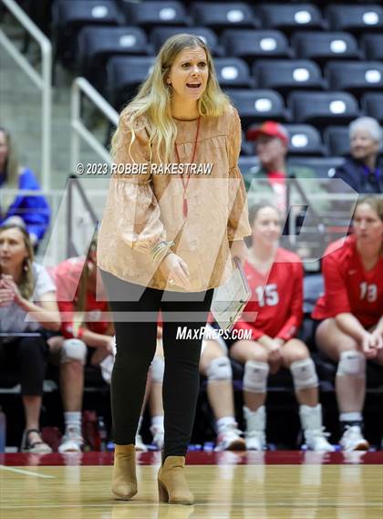 Thumbnail 1 in Columbus vs. Gunter (UIL 3A Volleyball Semifinal) photogallery.