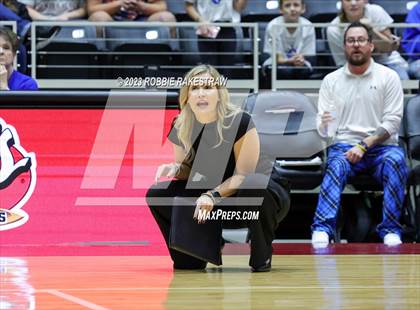 Thumbnail 2 in Columbus vs. Gunter (UIL 3A Volleyball Semifinal) photogallery.