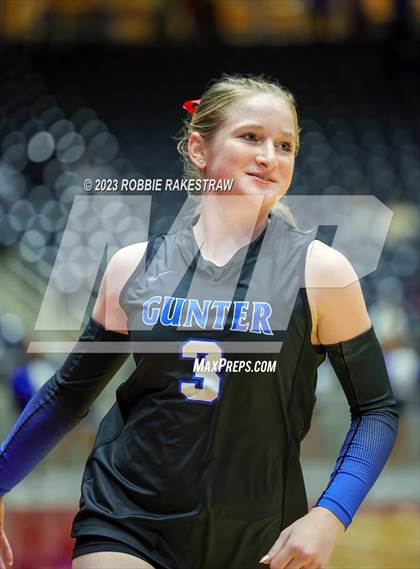 Thumbnail 3 in Columbus vs. Gunter (UIL 3A Volleyball Semifinal) photogallery.