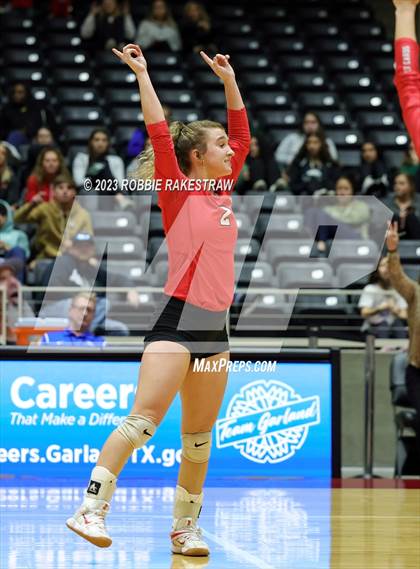 Thumbnail 1 in Columbus vs. Gunter (UIL 3A Volleyball Semifinal) photogallery.