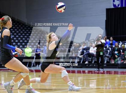 Thumbnail 1 in Columbus vs. Gunter (UIL 3A Volleyball Semifinal) photogallery.