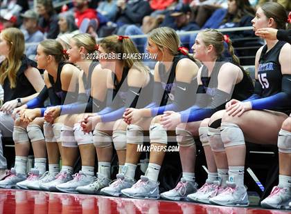 Thumbnail 2 in Columbus vs. Gunter (UIL 3A Volleyball Semifinal) photogallery.
