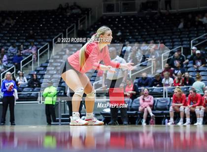 Thumbnail 1 in Columbus vs. Gunter (UIL 3A Volleyball Semifinal) photogallery.
