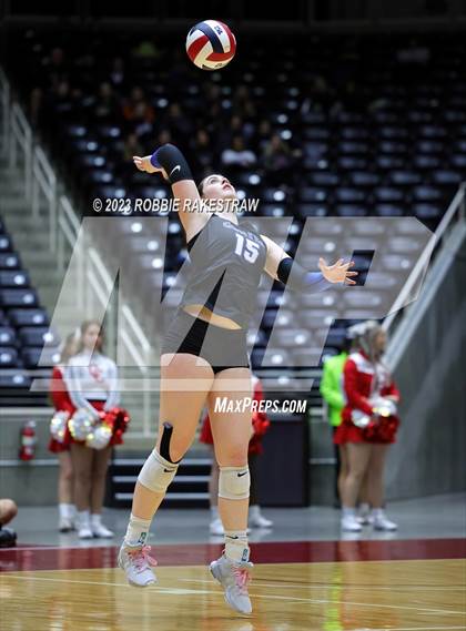 Thumbnail 1 in Columbus vs. Gunter (UIL 3A Volleyball Semifinal) photogallery.