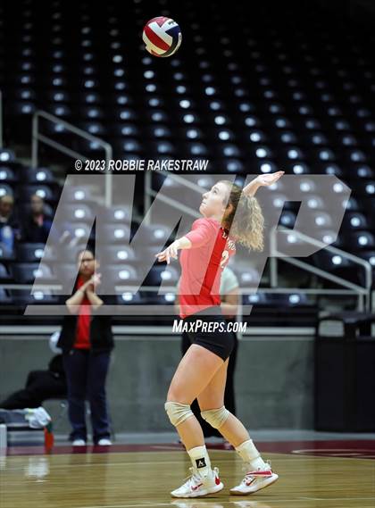 Thumbnail 2 in Columbus vs. Gunter (UIL 3A Volleyball Semifinal) photogallery.