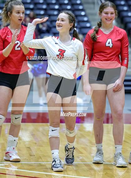 Thumbnail 3 in Columbus vs. Gunter (UIL 3A Volleyball Semifinal) photogallery.