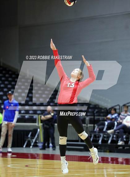 Thumbnail 3 in Columbus vs. Gunter (UIL 3A Volleyball Semifinal) photogallery.