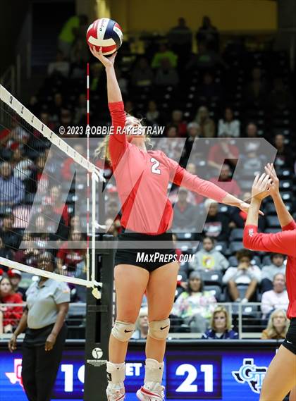 Thumbnail 2 in Columbus vs. Gunter (UIL 3A Volleyball Semifinal) photogallery.