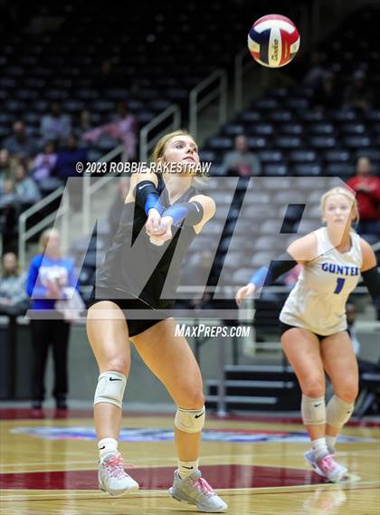 Thumbnail 2 in Columbus vs. Gunter (UIL 3A Volleyball Semifinal) photogallery.