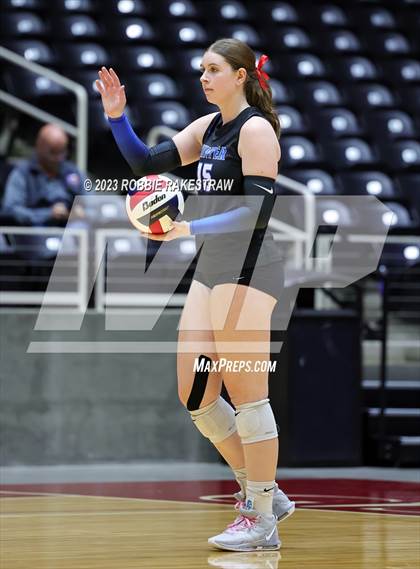 Thumbnail 2 in Columbus vs. Gunter (UIL 3A Volleyball Semifinal) photogallery.