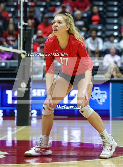 Thumbnail 2 in Columbus vs. Gunter (UIL 3A Volleyball Semifinal) photogallery.