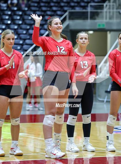 Thumbnail 1 in Columbus vs. Gunter (UIL 3A Volleyball Semifinal) photogallery.